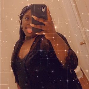 Meet your Posher, Kira